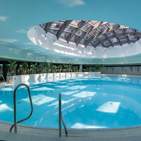 Apartment In With Pool & Jacuzzi *